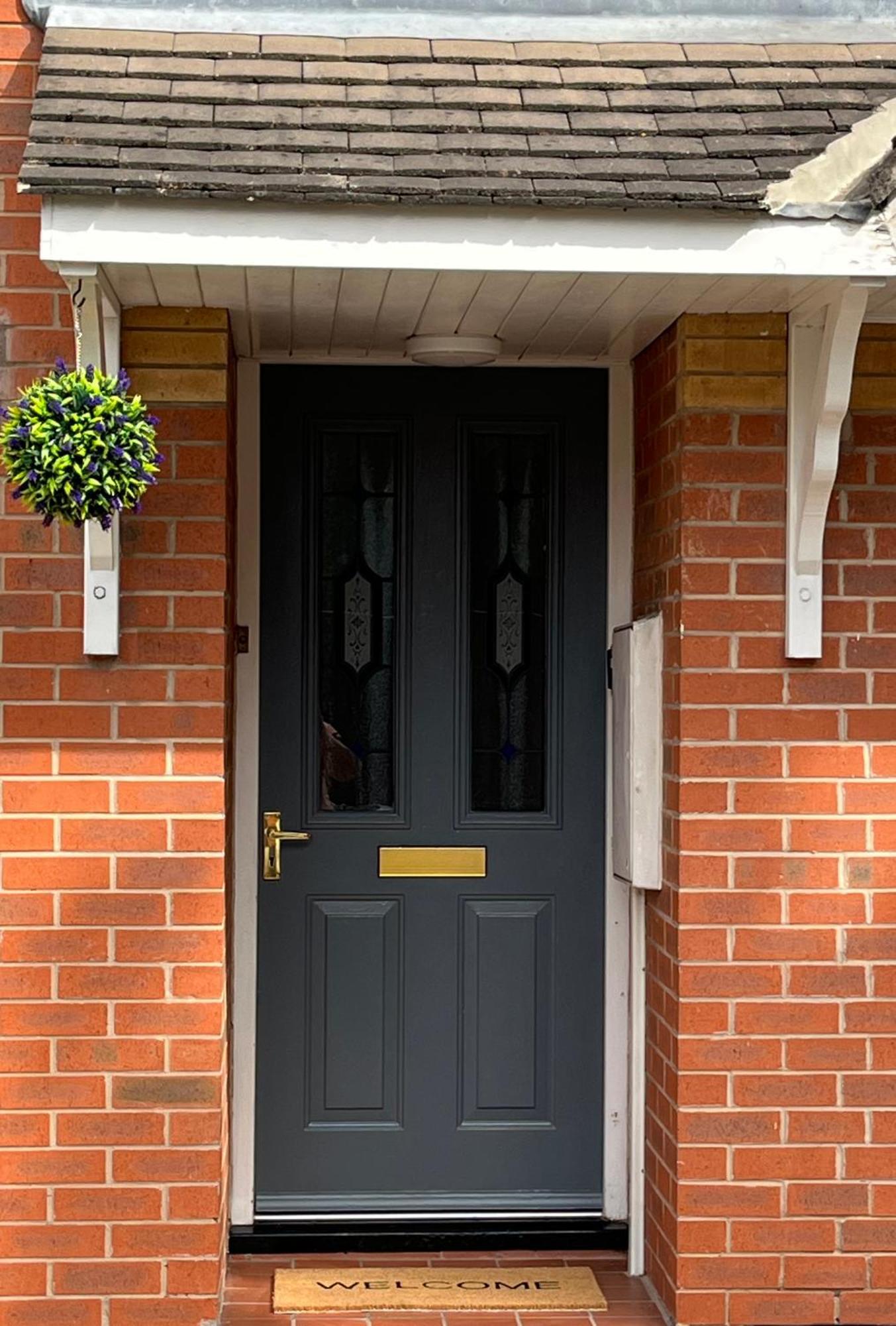 Holiday home Claygate Place - Entire 2 Bed House, Off Street Parking - Perfect For Holiday Breaks Or Contractors
